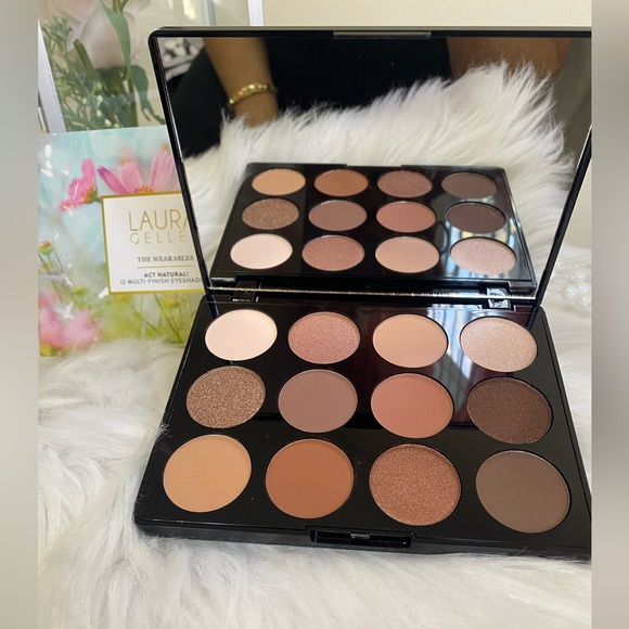 Laura Geller Other - LAURA GELLER THE WEARABLES ACT NATURAL 12 MULTI FINISH EYESHADOWS